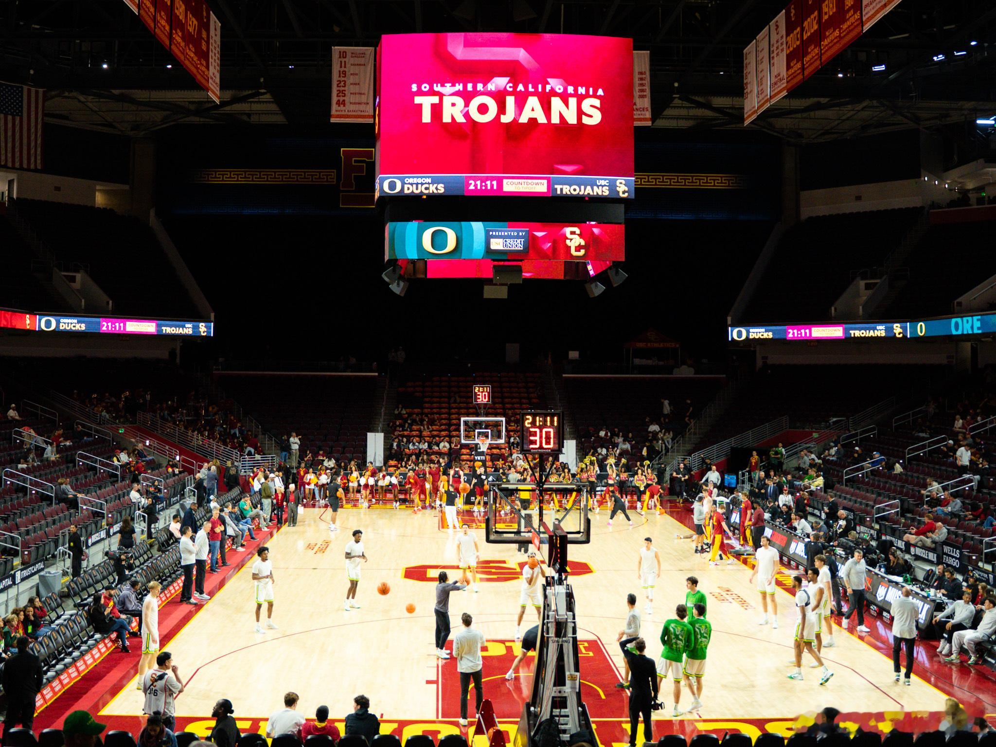 拍了这么久，今天居然第一次拍USC的比赛，纪念一下 