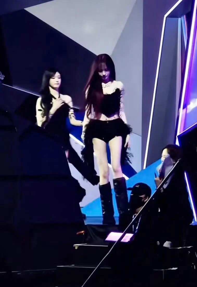 MAMA直播 【Liz】我靠这还说啥了。。。 