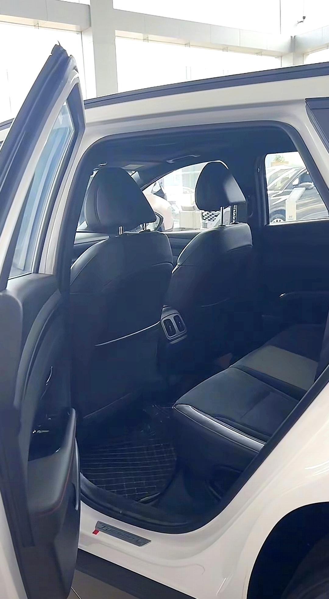 现代汽车的颜值还是挺在线的，SUV里面，我非常喜欢途胜L这款车，属于老少通吃的类