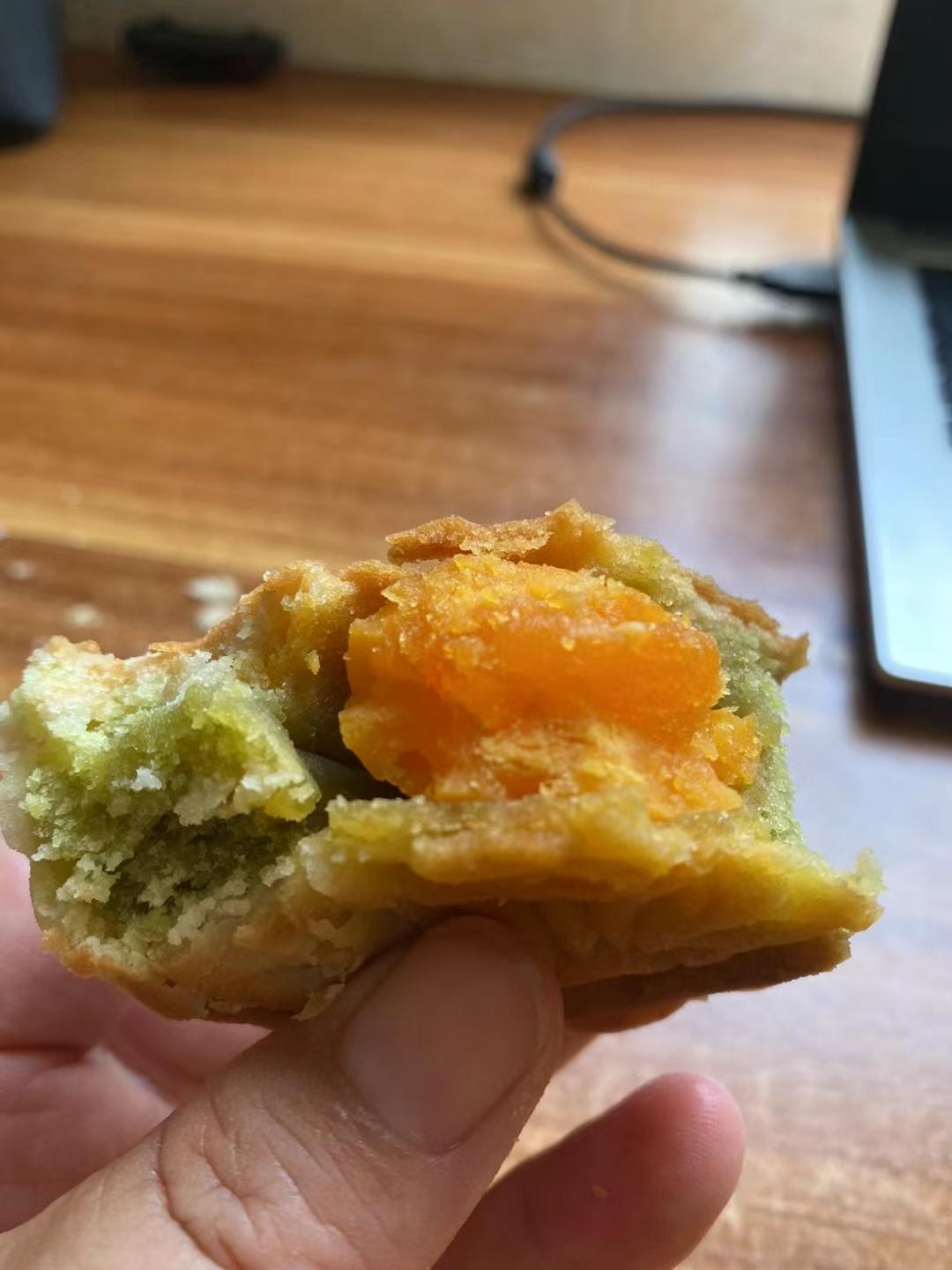 纯手工月饼 月饼🥮 海南琼式酥皮月饼 纯手工制作美食 现烤现卖