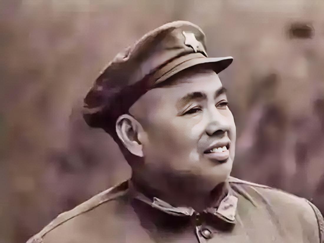 1953年开高干会，一位老总气得直接指着鼻子训许世友：你早年便遁入空门，怎么现在