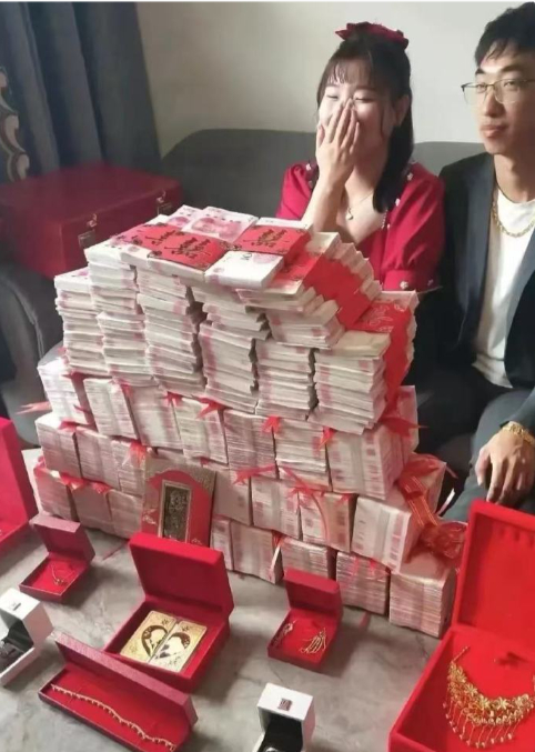 新郎这彩礼……从此彻底摆脱贫困生活了 