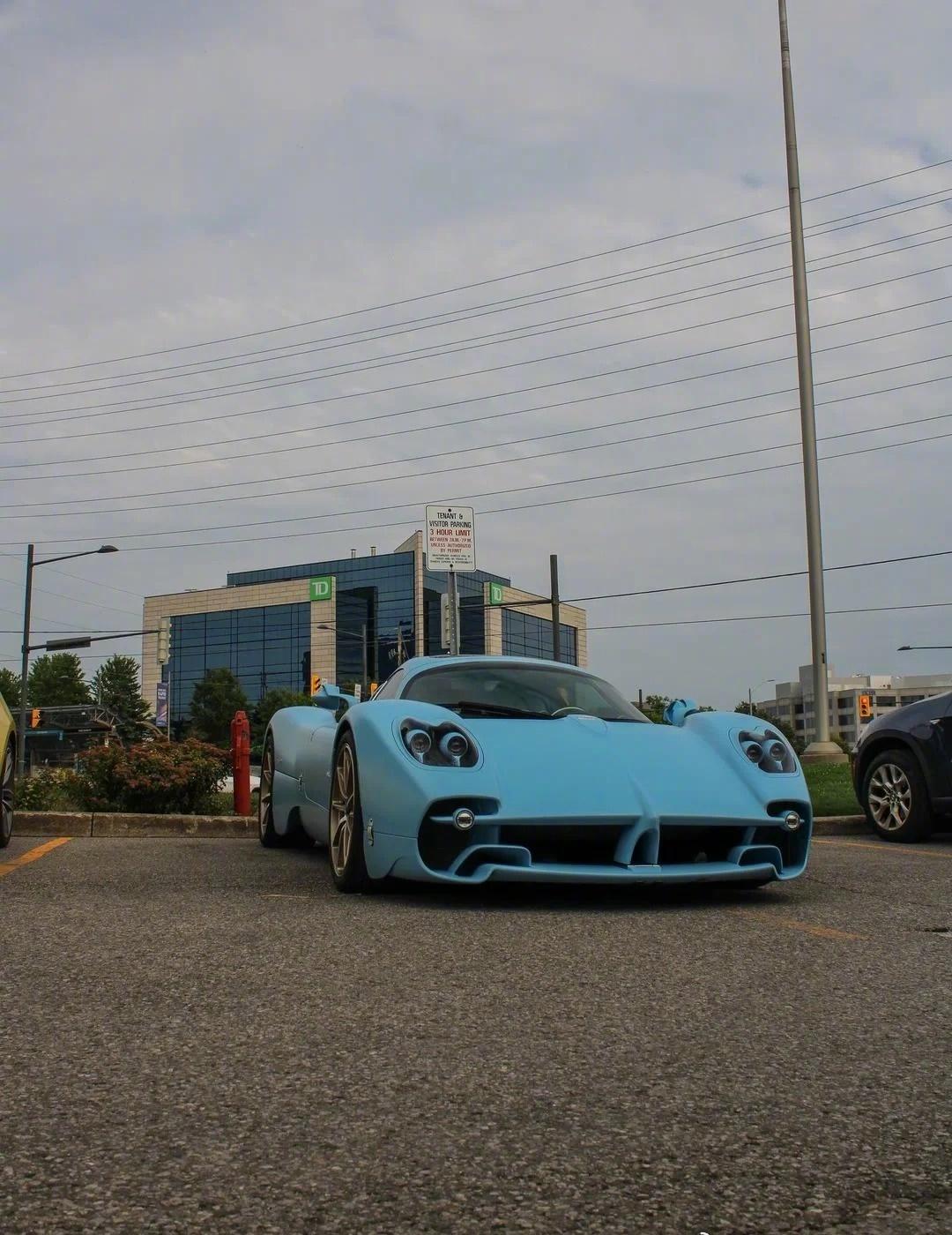 Pagani Utopia，天空蓝让人眼前一亮一亮又一亮[流鼻血] ​​​