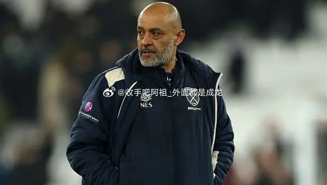 英超联赛第26轮，西汉姆联在主场1-1被曼联绝平。赛后，西汉姆联主教练努诺接受了