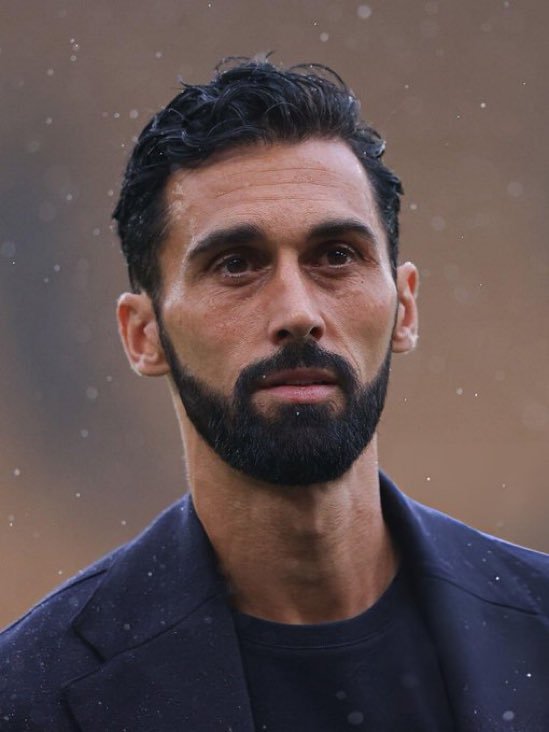 RMTV：今晚皇马的阵型将效仿安切洛蒂的菱形阵型。欧冠联赛halamadrid