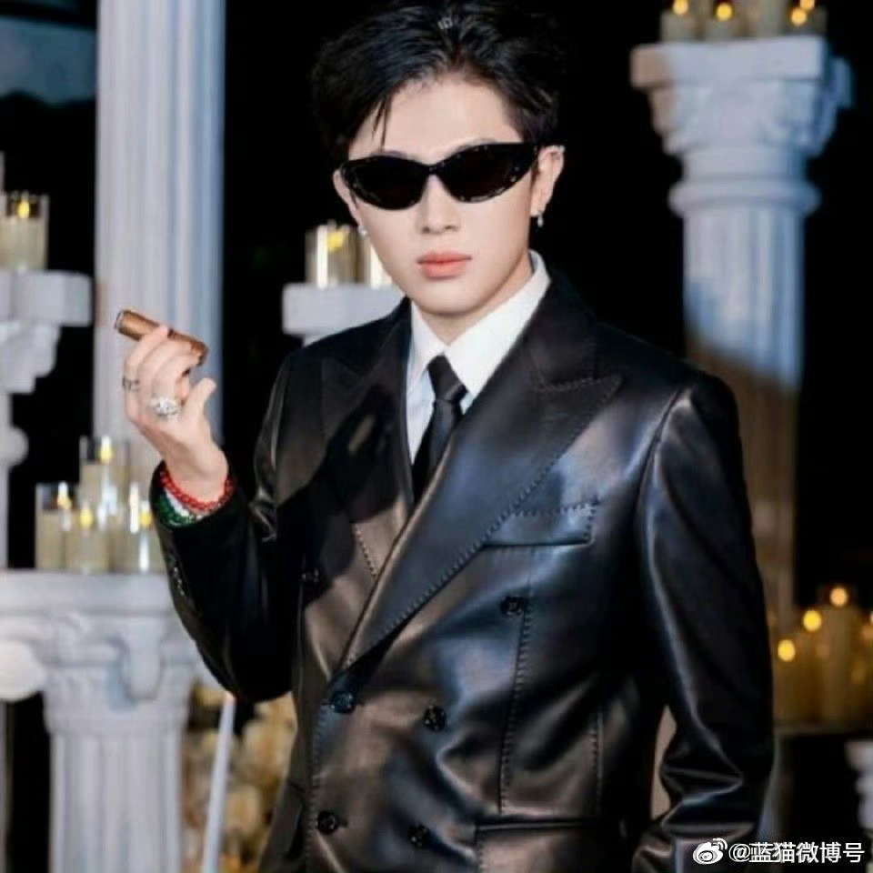 牌牌琦发文 牌牌琦发文倾尽所有解散公司，抛开一身事业浮沉。往后余生心无旁骛，只想