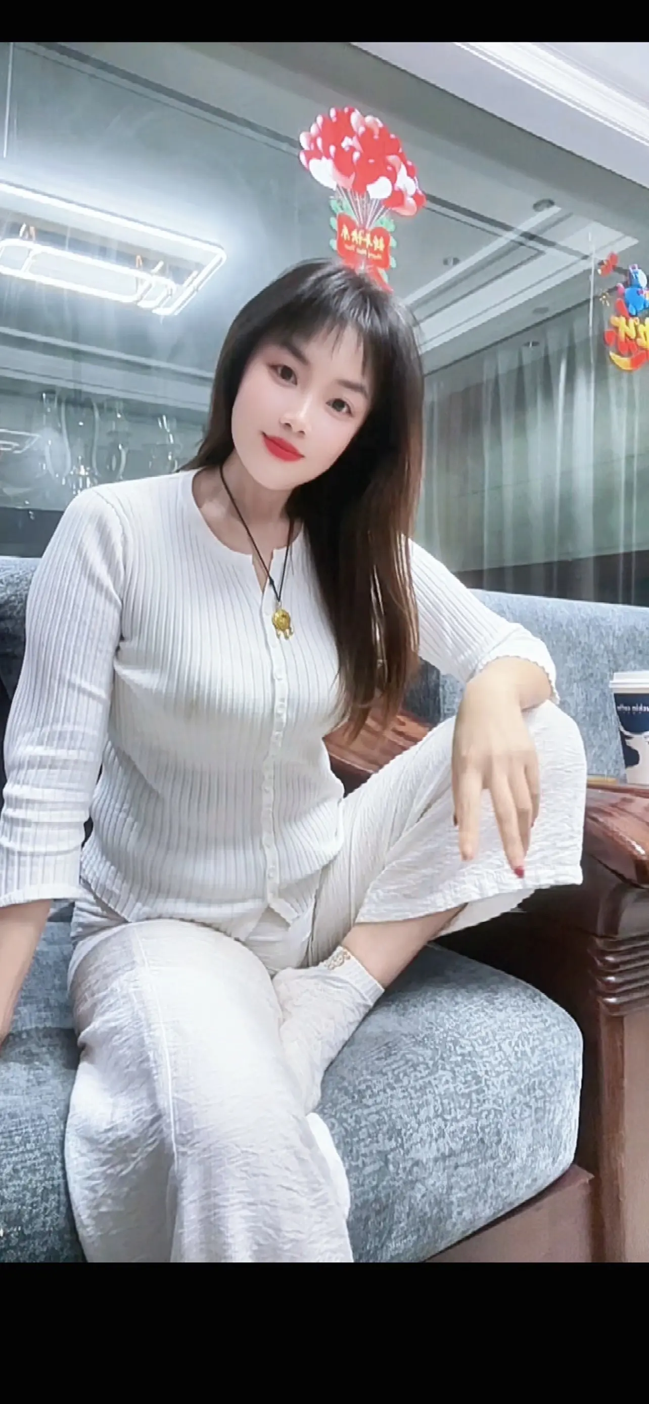 一辈子真的很短呀，一定要跟相处起来舒服的人待一块儿。彼此不必讨好，无需...