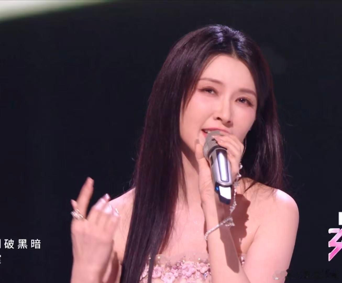 徐洁儿6秒高音徐洁儿对我耳朵很好 深耕舞台的实力派，徐洁儿极致长音层层递进，每一