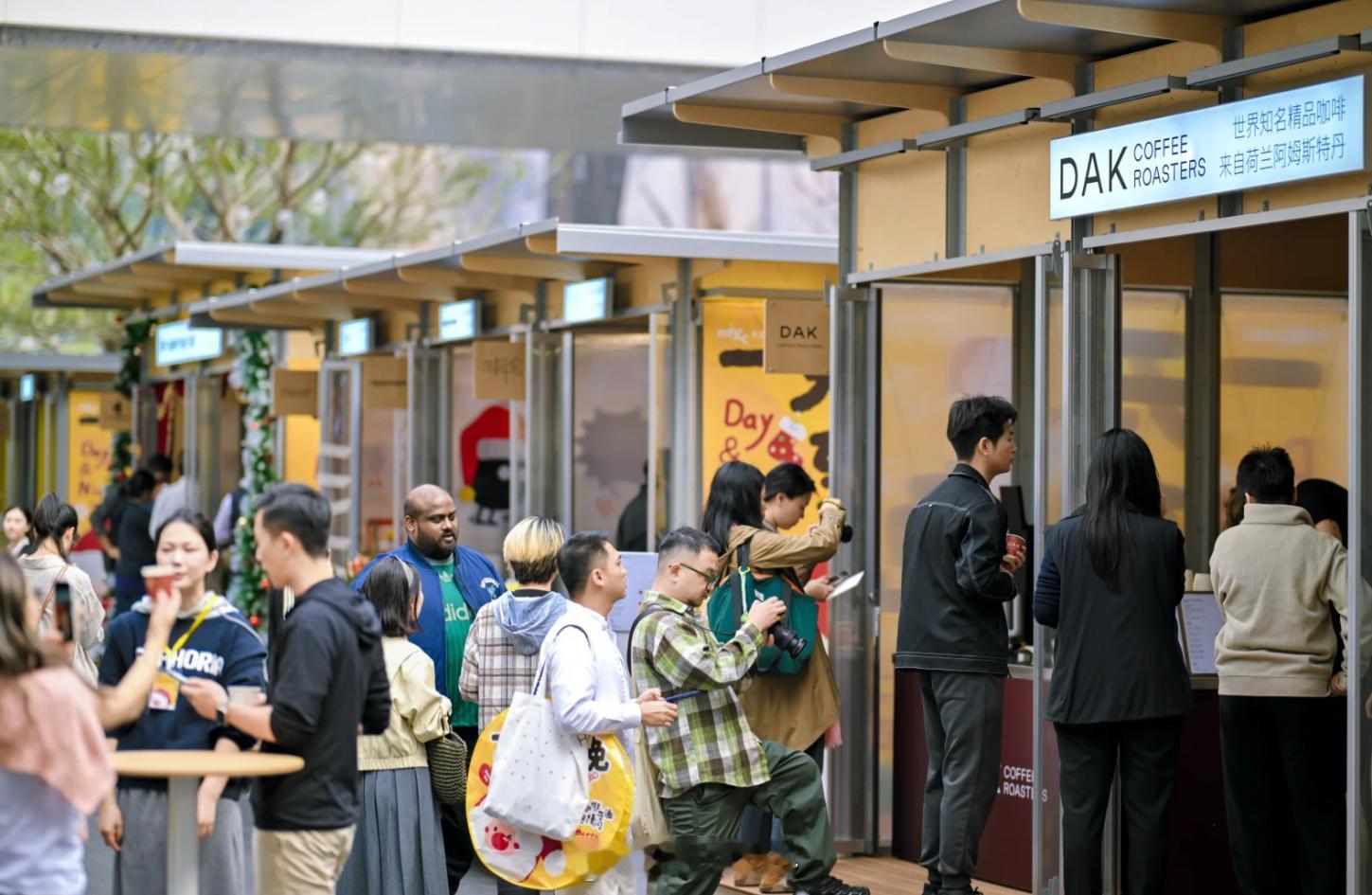 深圳不愧是牛马城市，国际咖啡节又来了，坐标深圳湾万象城。 限时13天，今天朋友又