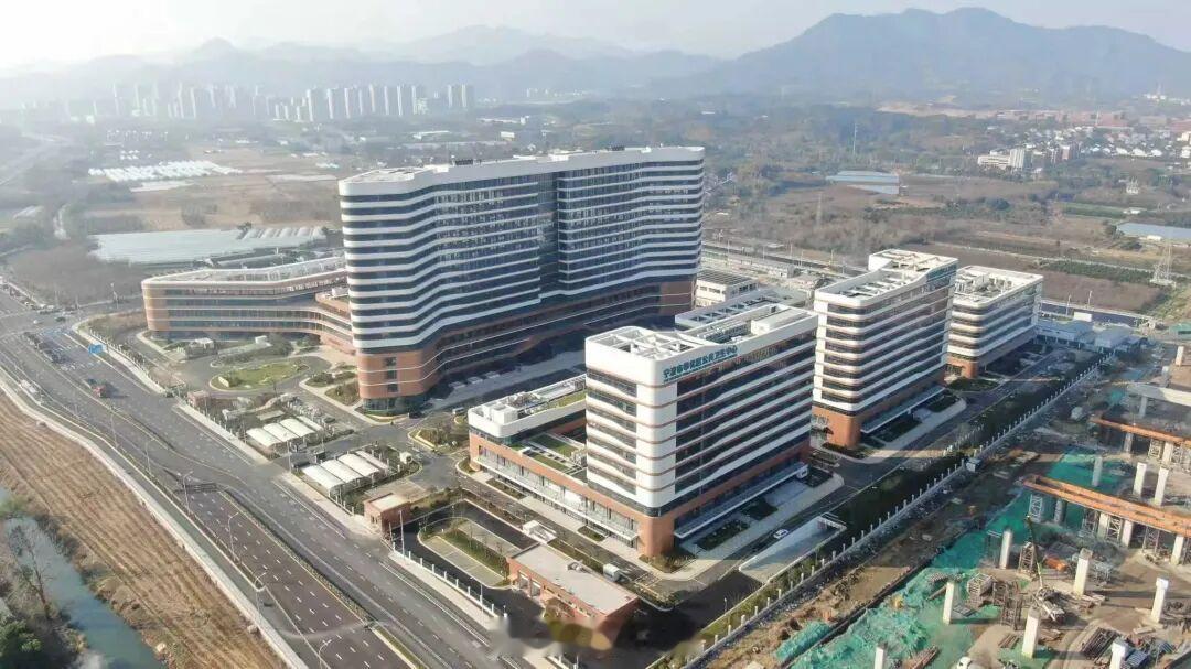 宁波区域医疗新地标10月投用 宁波市奉化区医疗健康综合体项目已基本完工，预计20