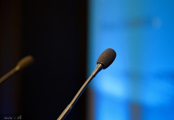 【美国老人驾车撞入华人超市致3死】美国老人驾车撞入华人超市3死7伤 美国洛杉矶市