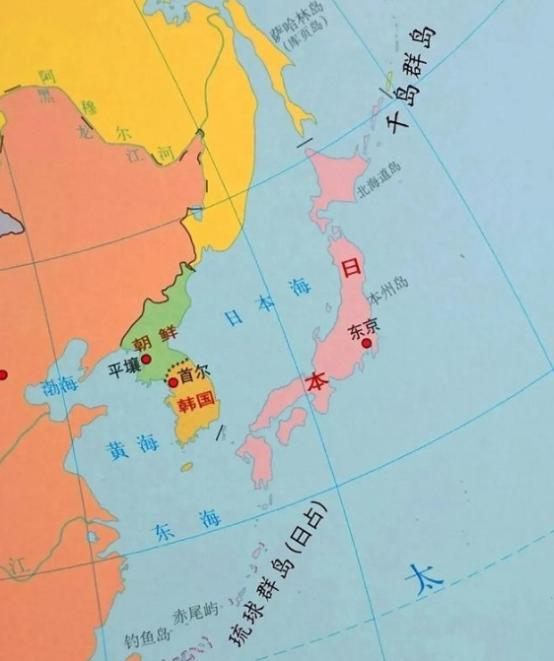 日本右翼疯魔！高市早苗极端操作反噬自身，意外帮中国破两大困局，比韩国萨德教训更愚