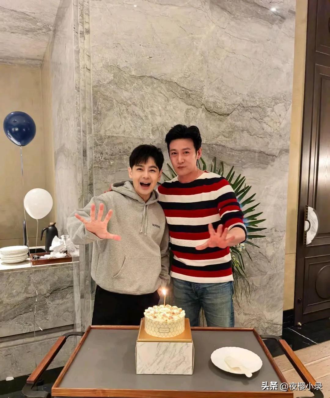 陆毅48岁生日聚会🎈🎂 这一屋子的颜值、实力，不得了！[赞][赞][福]