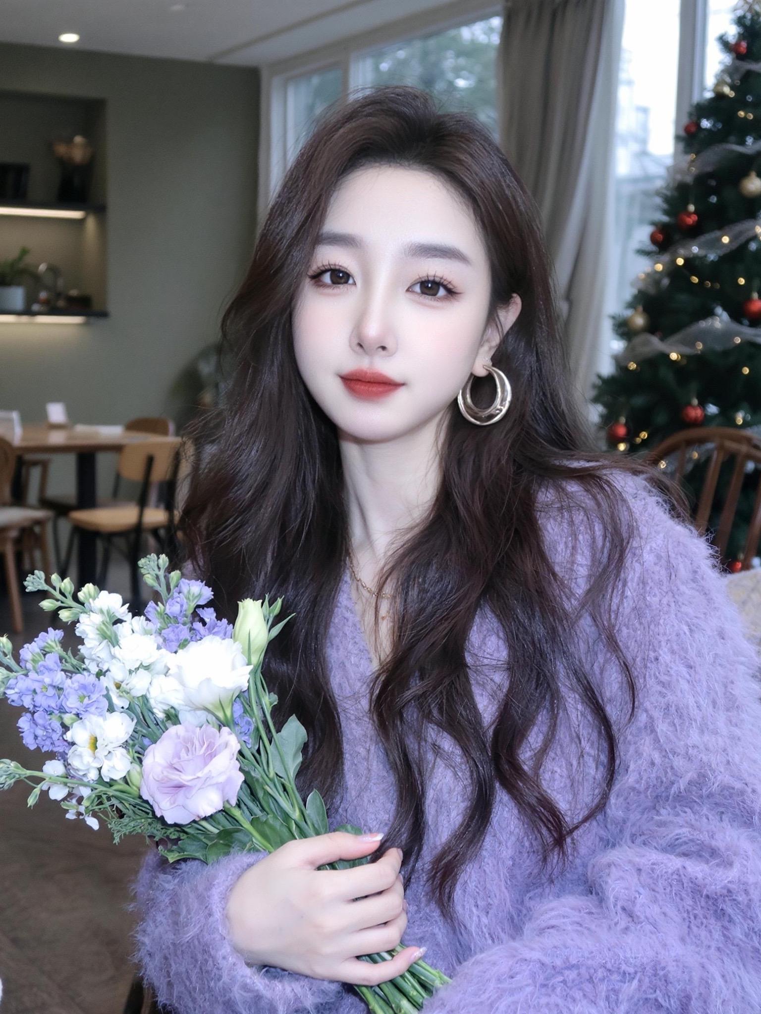 “不给情绪设限，不逼自己逞强，老己，舒服做自己就好。”