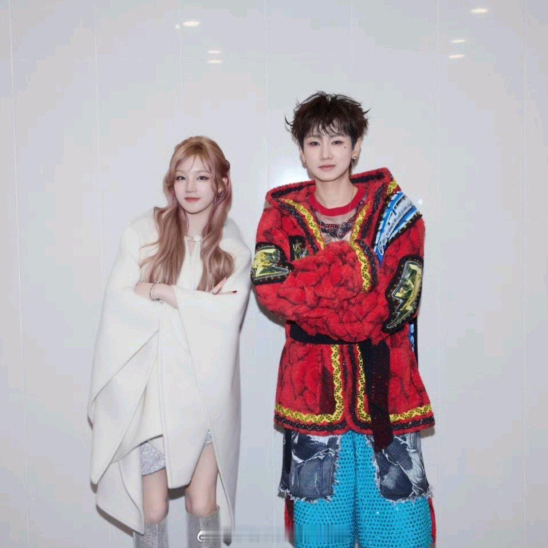 宋雨琦给汪苏泷送了鲜花每每期待下一次联动 