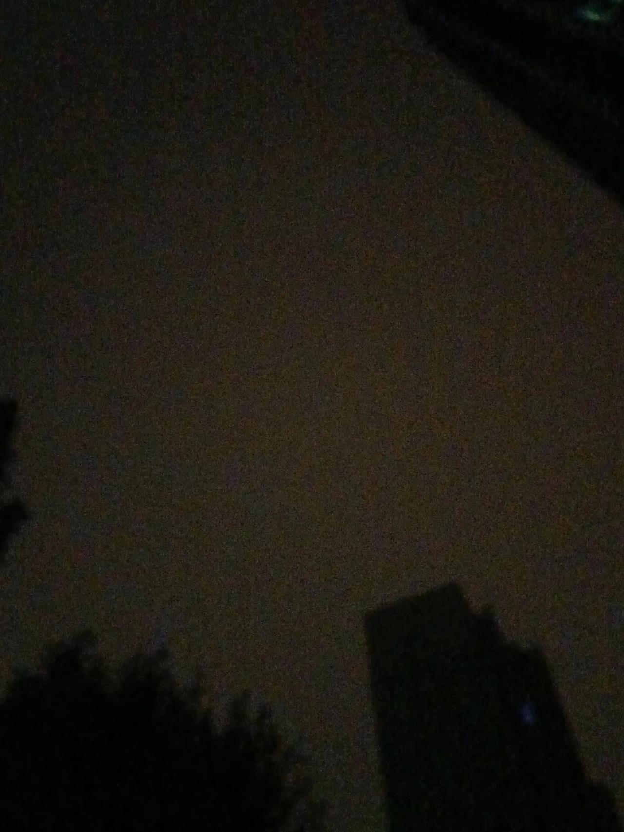 阴，
小雨，
秋雨，
蒙蒙，
大丈夫行事，不惟有超世之才，亦必有坚忍不拔之志。