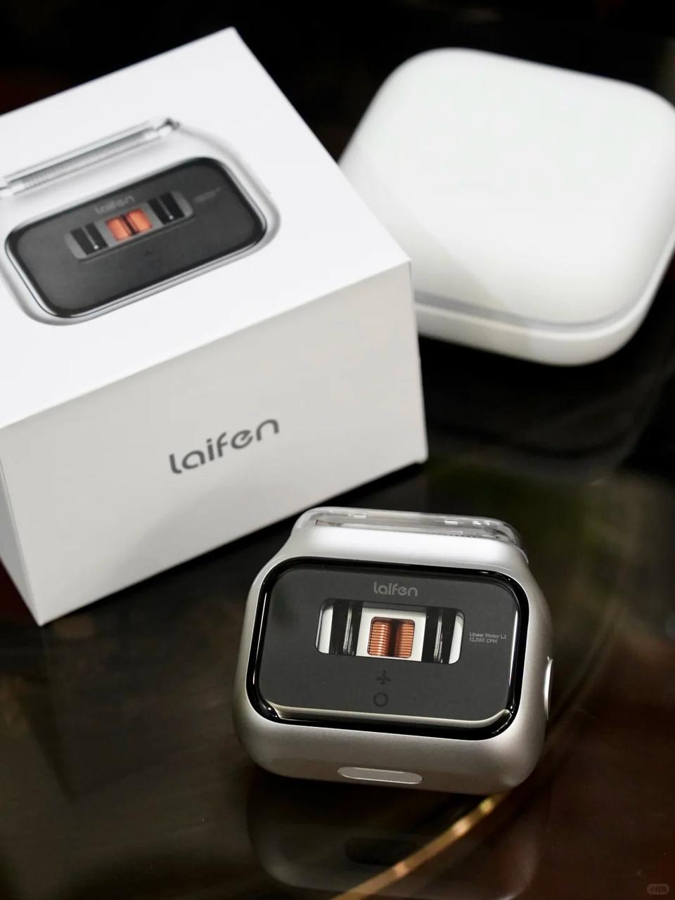 和同事一起出差被种草了徕芬p3 pro 剃须刀​
​
事情起因特别日常：早上赶会