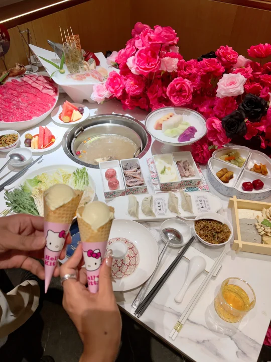 厦门帝景苑约会火锅！花小钱享瀑布花束包厢