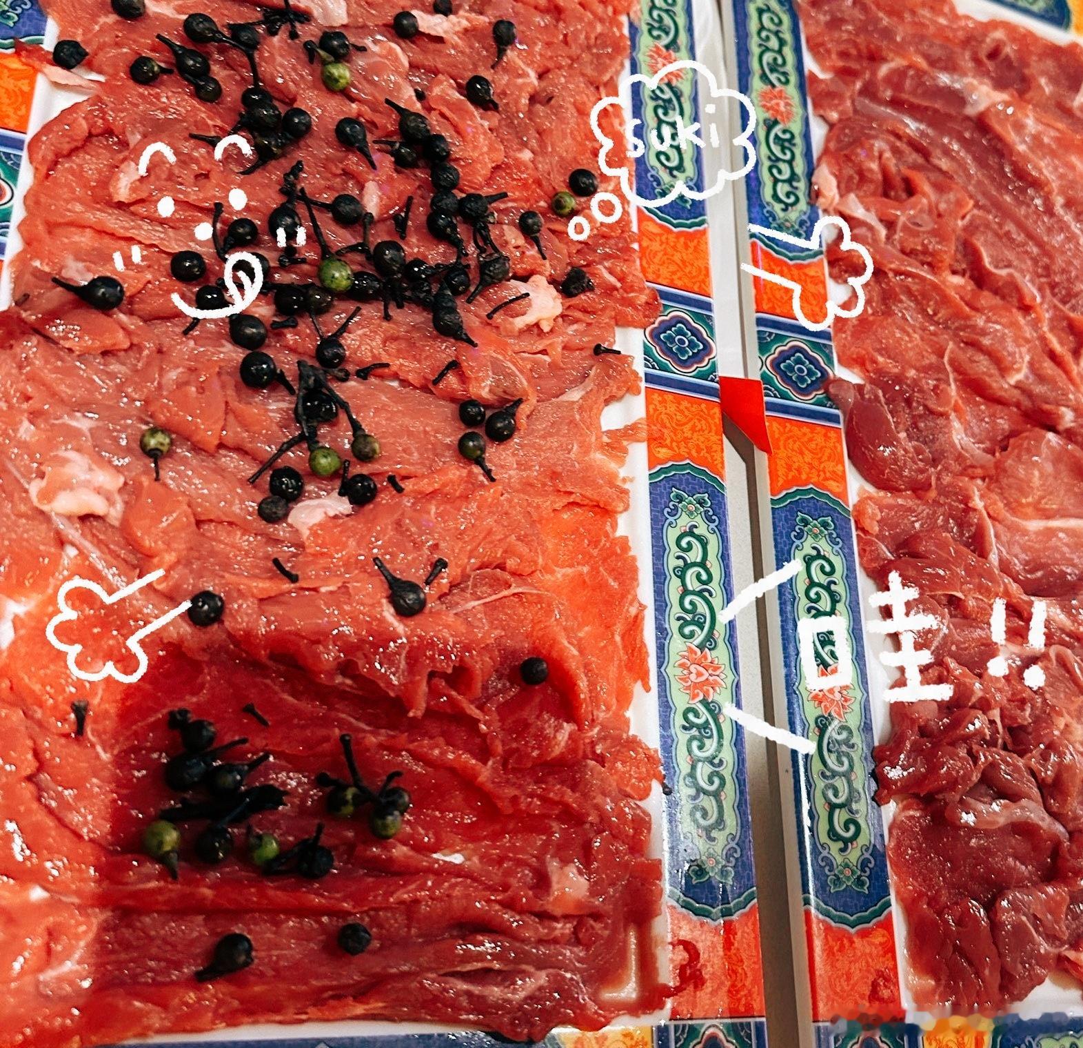 某哥还有8分钟抵达战场[酷][酷][酷]我们吃肉！天气是真有点冷了 ​​​