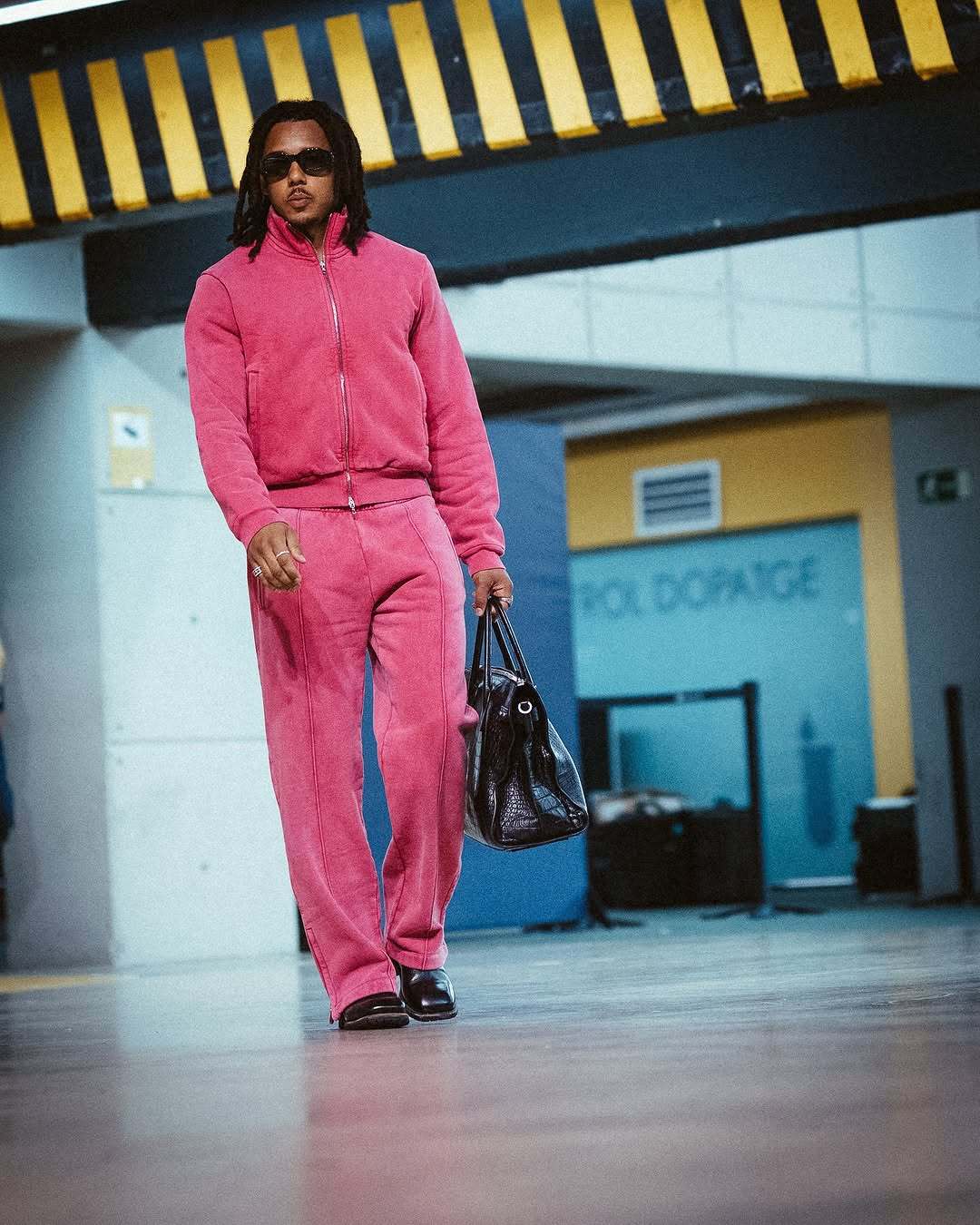 25/3/2 孔德社媒更新：在家度过美好的夜晚 法国球员动态  巴萨4比0皇家社