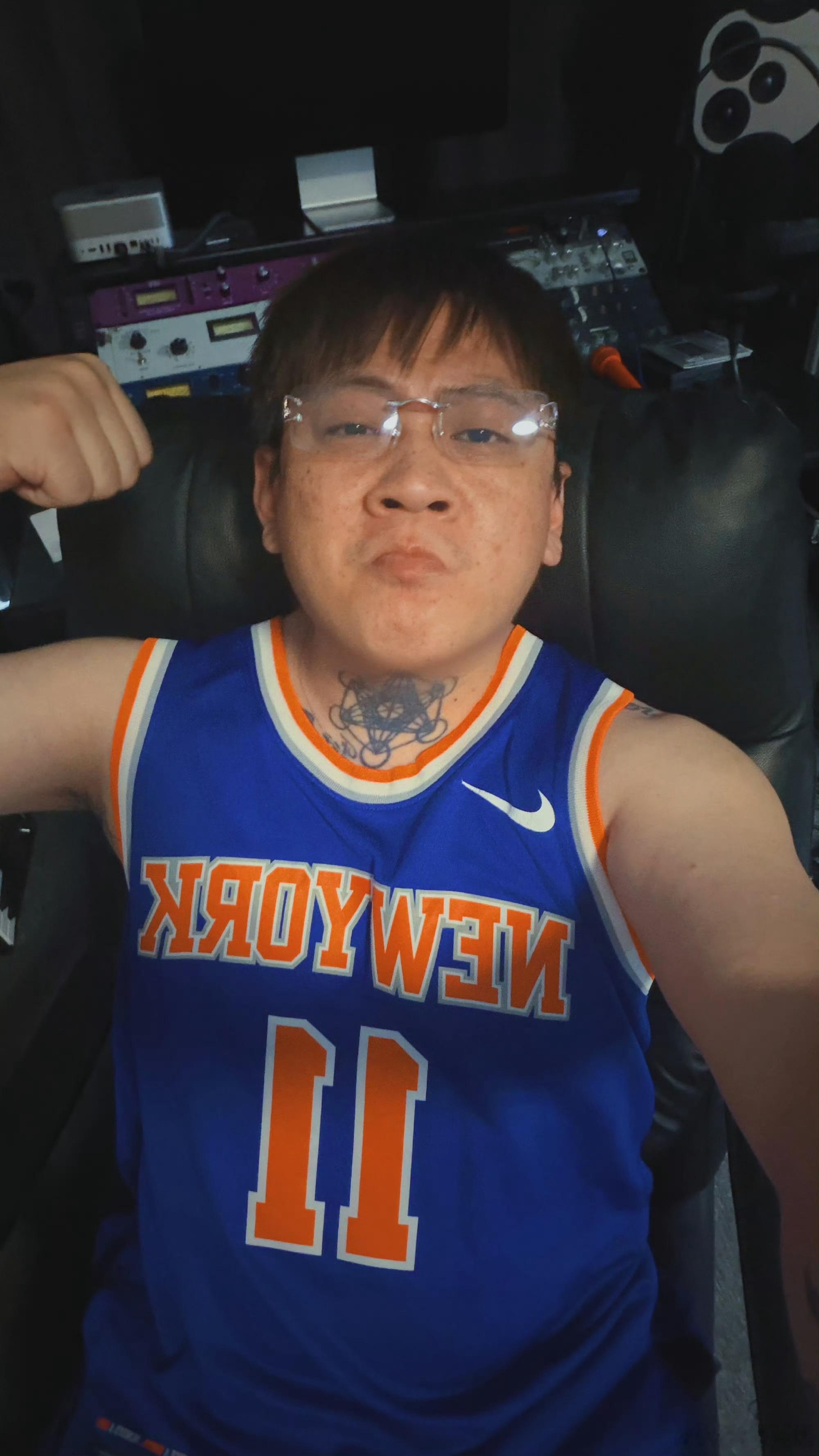尼克斯夺冠！派克特激动得穿上队服自拍庆祝！🔥尼克斯NBA总冠军派克特