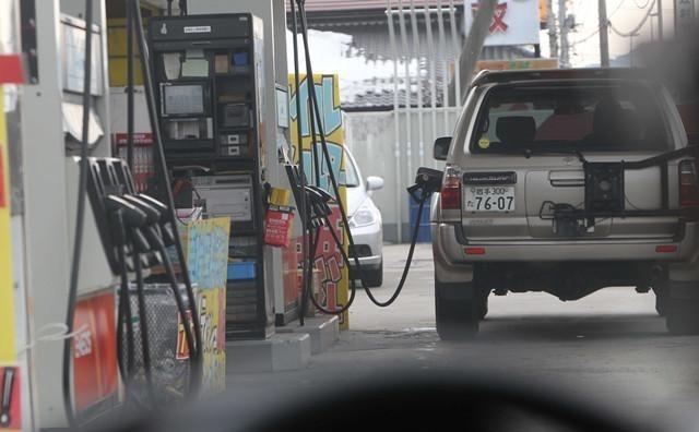 真是服了小日本。日本经济新闻发了一篇文章，标题竟是：霍尔木兹海峡封锁构成日本“存