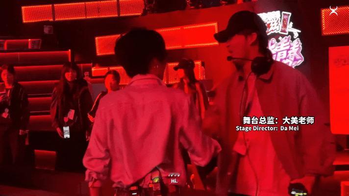 刘雨昕侗族大歌圆幕后 vocal所有人都来欣赏唱跳真神的舞台创意刘老师在超燃青春