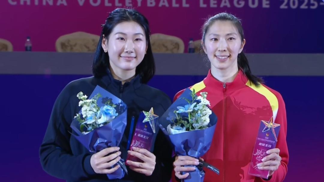 看江苏女排球员的表现真为国家队担忧！
别的不说，单看吴梦洁这场的表现吧:冠亚军决