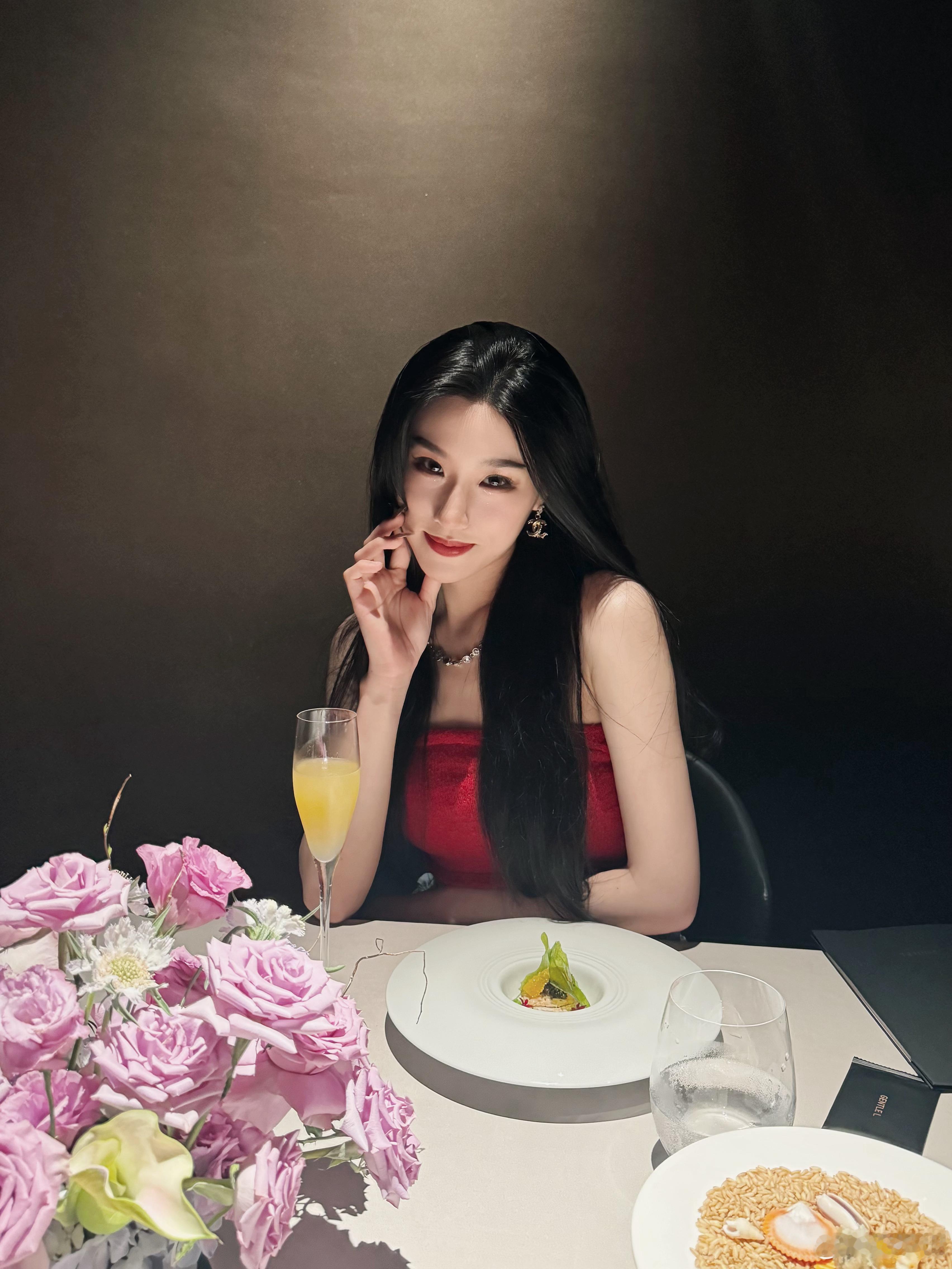 出的菜品做的都挺极致 独特也精致服务也很周到贴心 满席法餐很愉悦  ​​​