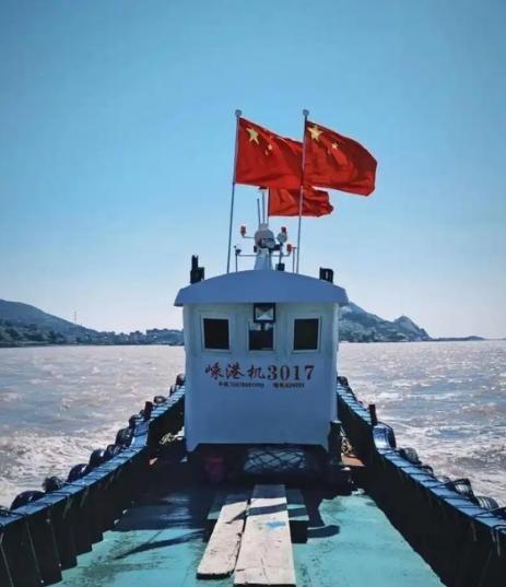 决不允许立陶宛，韩国，日本，美国船只悬挂五星红旗，其他国家船只悬挂必须经过我国同