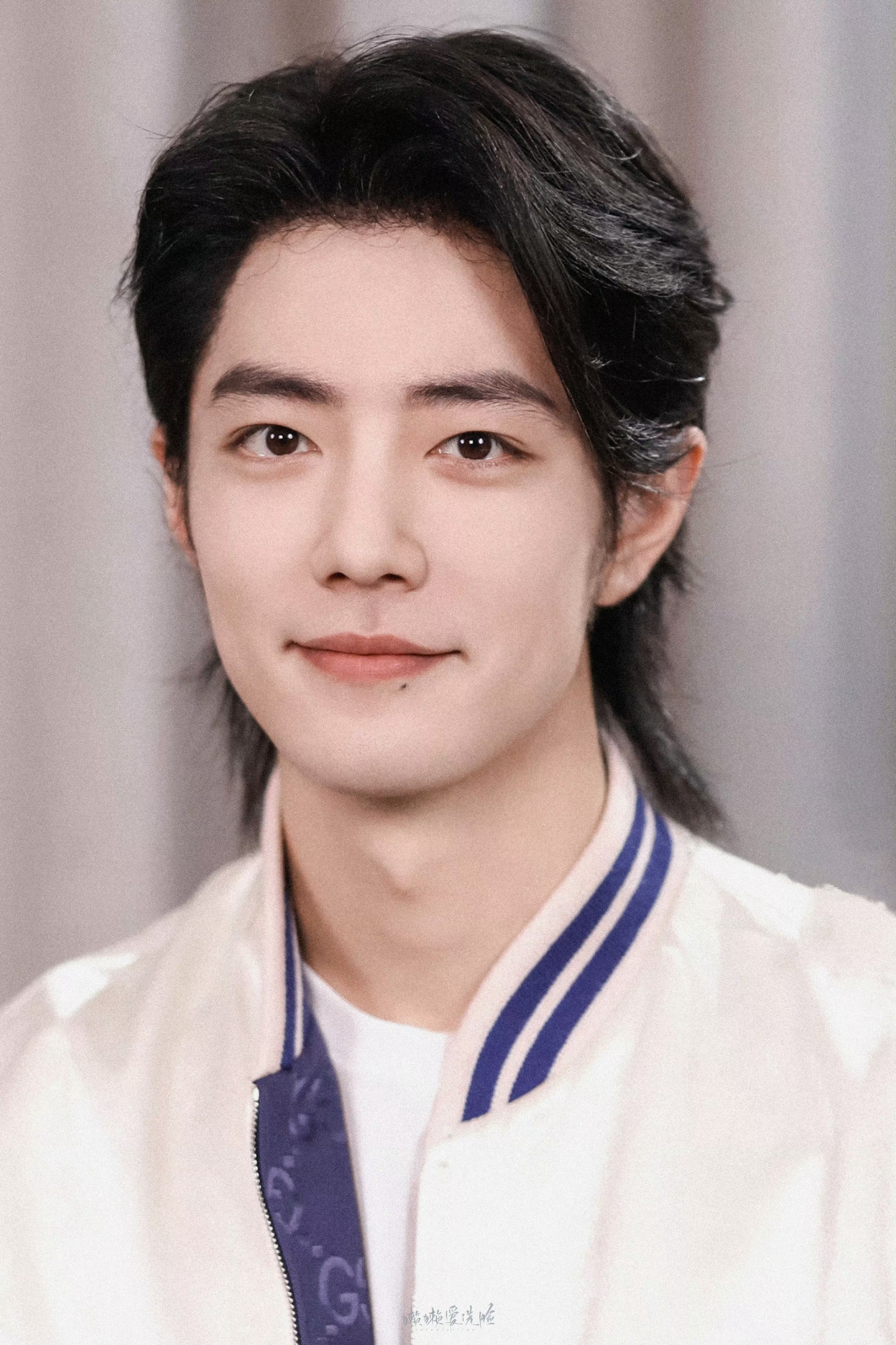 #陪肖战走花路# 晚安安🌙[抱一抱]❤️ FKJ《Lying Together