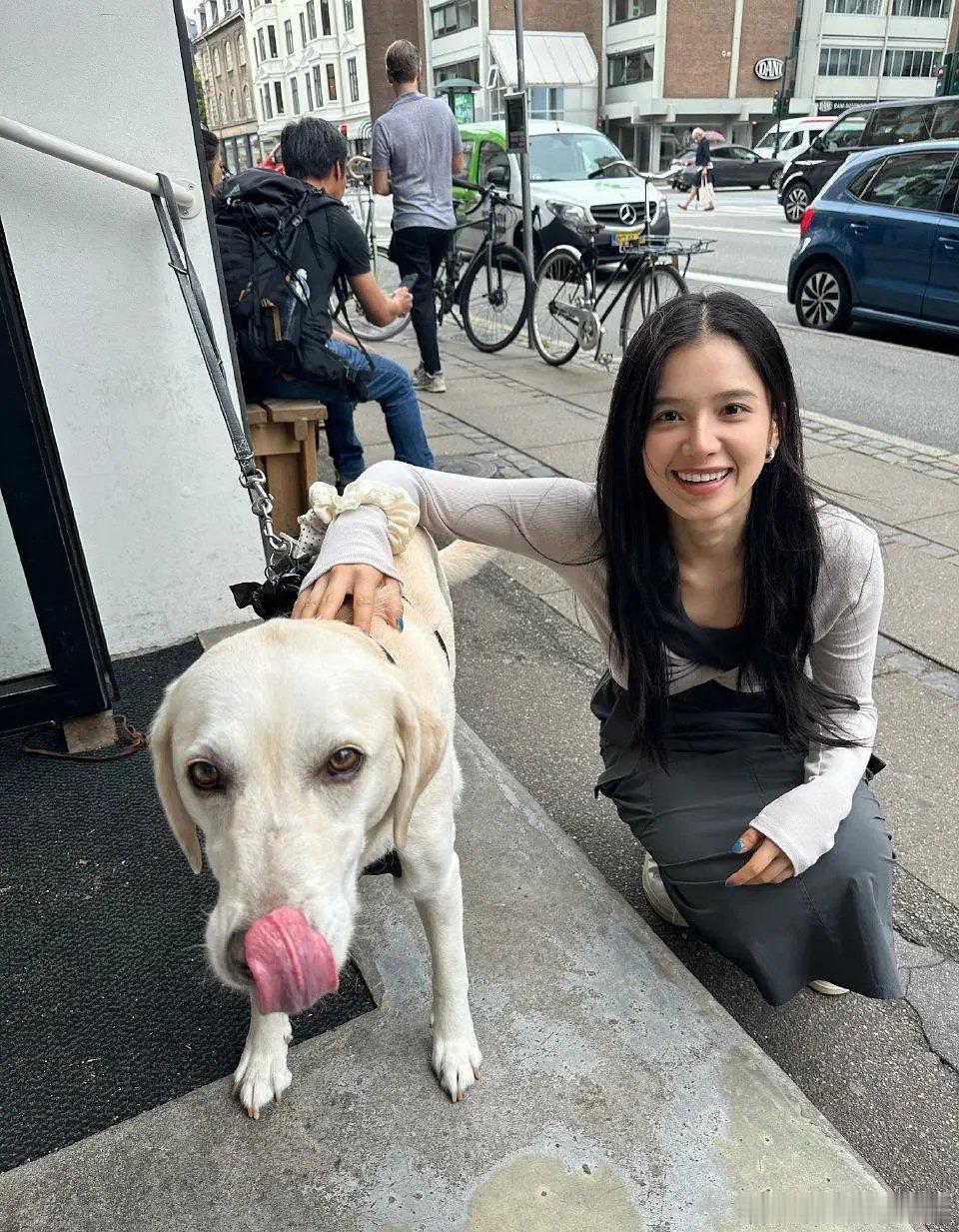 感觉张婧仪的分享都是很日常生活化的，而且真的让人感受到她是一个很真实的人，而不是