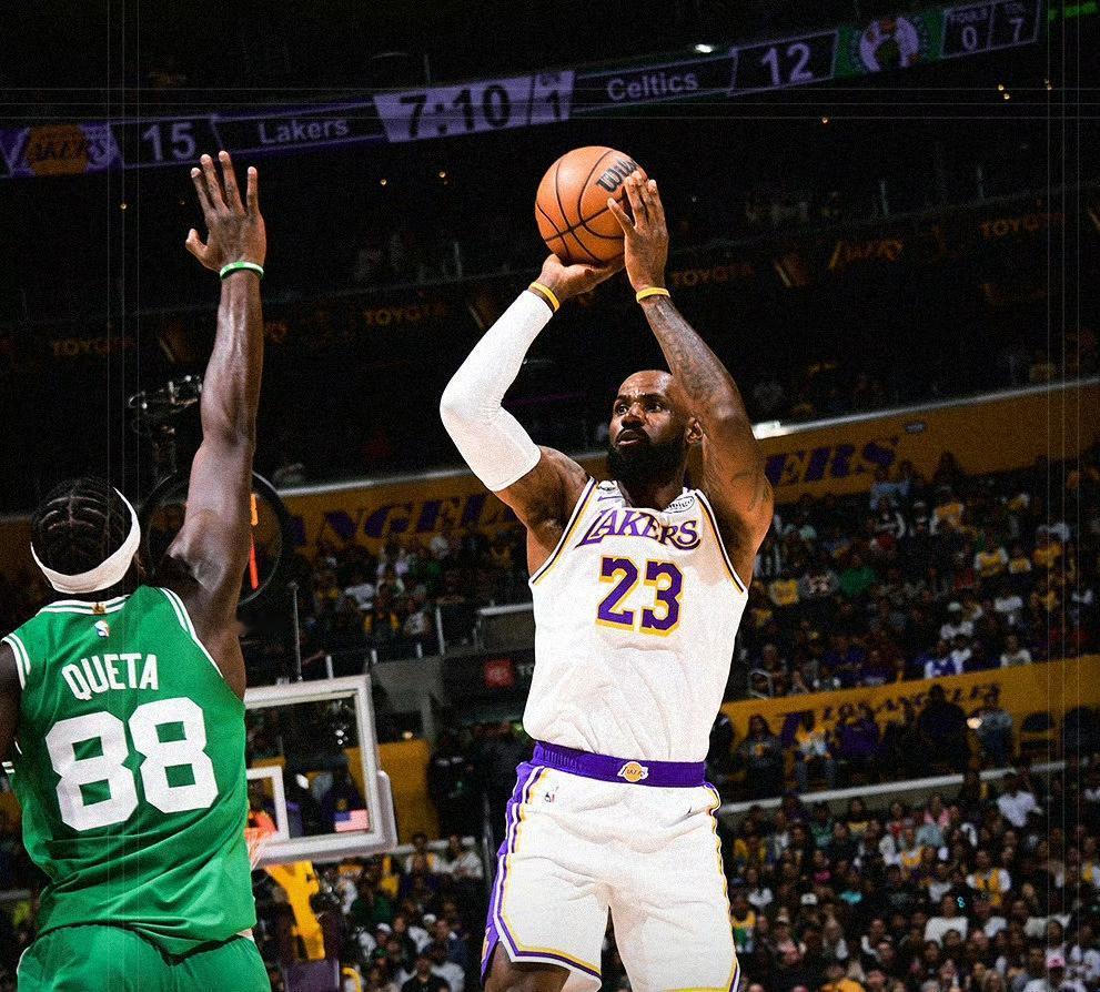 湖人89-111凯尔特人，谈三件事。
1、斯玛特、艾顿一对“卧龙凤雏”。斯玛特面