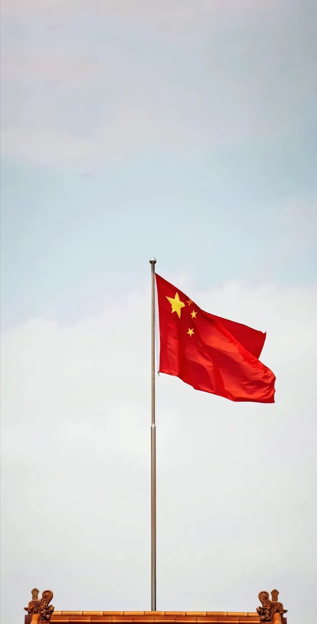 今天暂时不能元气满满了，有点发热。我睡一觉啊，晚上没事儿再更。别担心，你们也小心