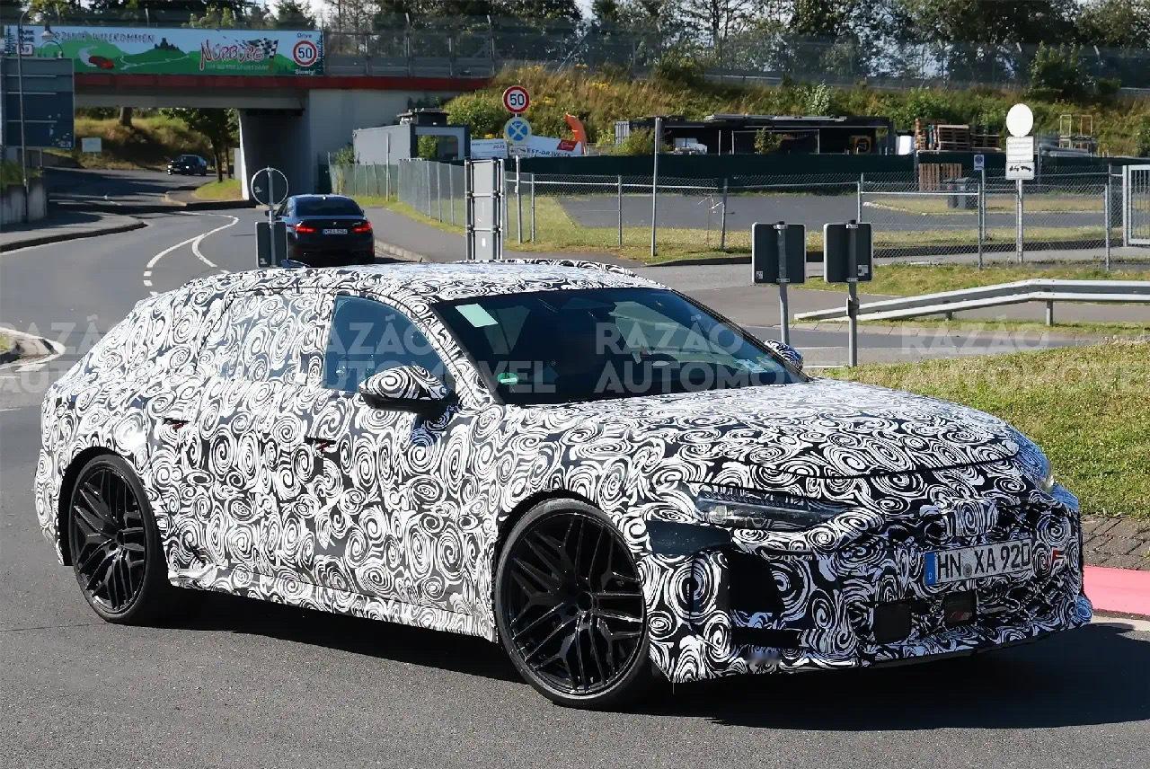 豪车超跑[超话]  V6还是V8？全新一代奥迪RS 6 Avant路试曝光 ​​