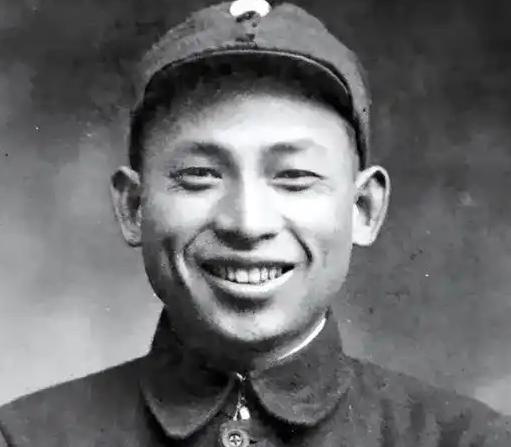 1944年李天佑将军上门见女友家长，竟意外发现未来岳父竟是久别的熟人！ 
 
春