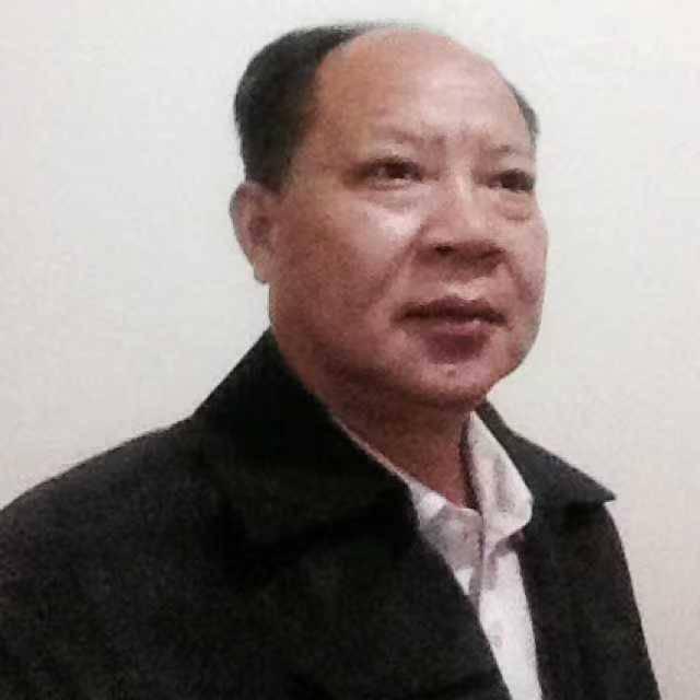 这个是赣州潭口的李先生，我在做装修的时候接触过他，想拿下他房子的装修工程。
当第