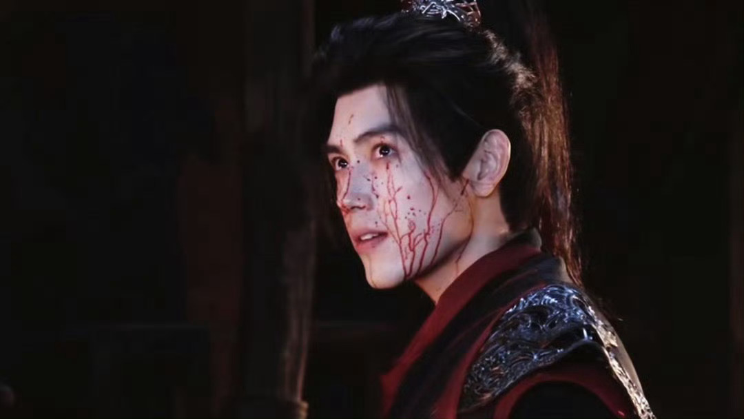 陈飞宇白日提灯状态 动作戏干净利落，感情戏层次丰富，原声台词贴合角色，陈飞宇把踏