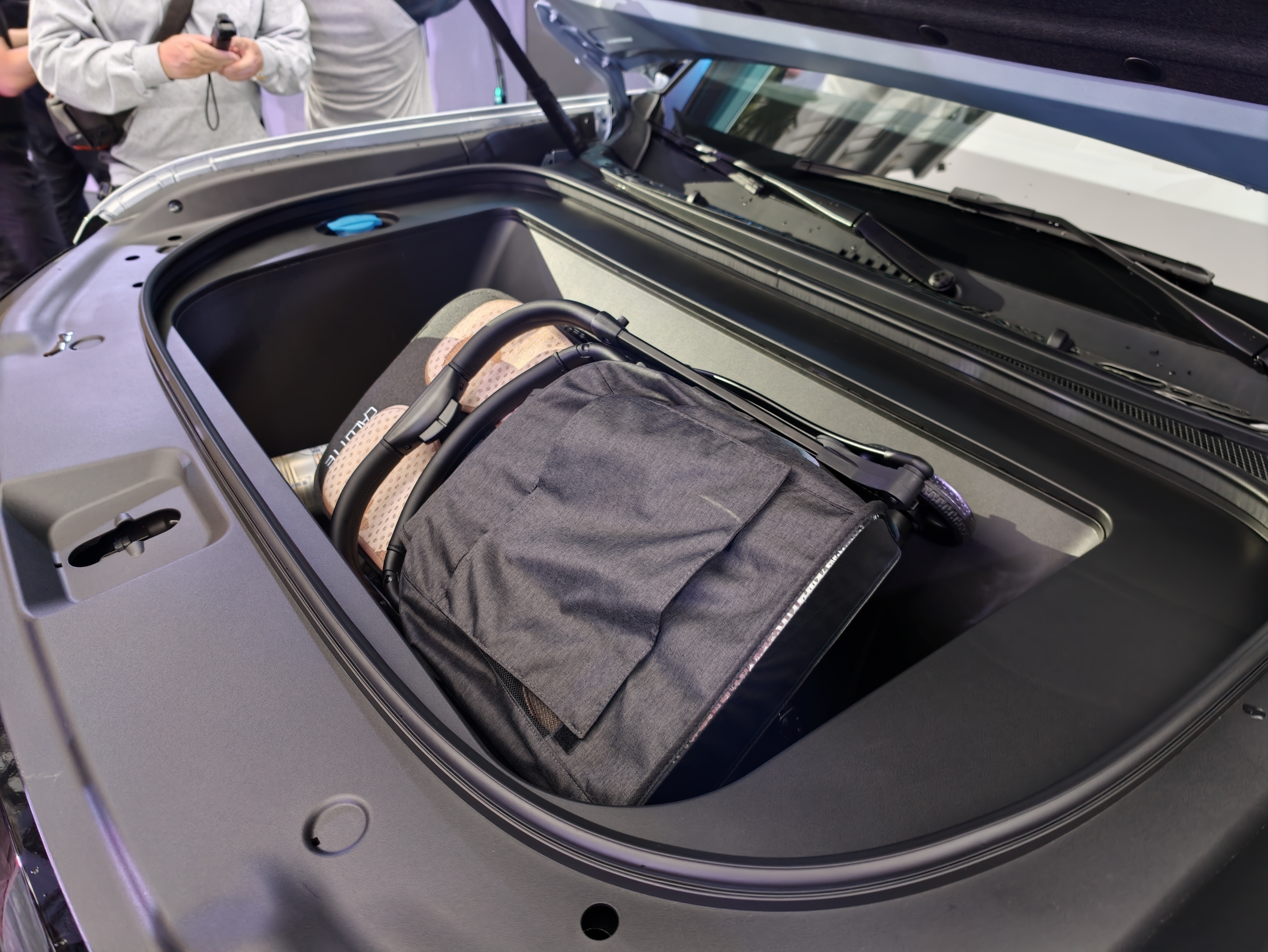 来看看钛7EV闪充版的上市发布会，这车能火真没意外，太好看了颜值真是同级无敌！钛