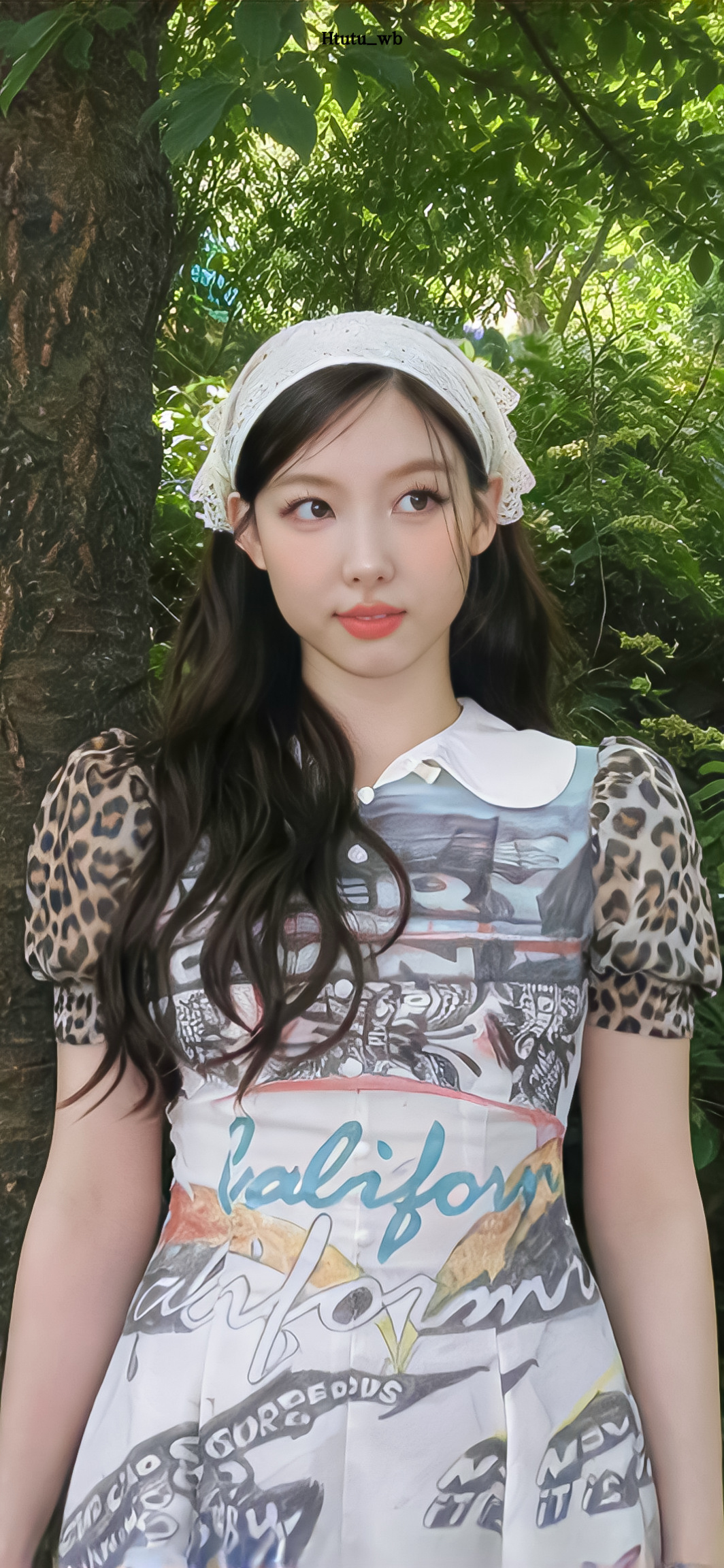 林娜琏𝑵𝒂𝒚𝒆𝒐𝒏壁纸更新啦～🐰🍃 ​​​
