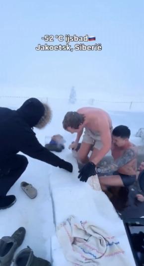 【冷死了。一位荷兰探险家跳入了一个冰洞，温度为− 52°C 他跳入俄罗斯西伯利亚