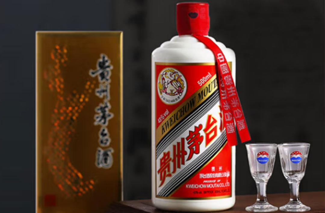 酒友公认好喝的6大名酒,第3名有点意外
第1名：飞天茅台
众所周知，飞天茅台可以