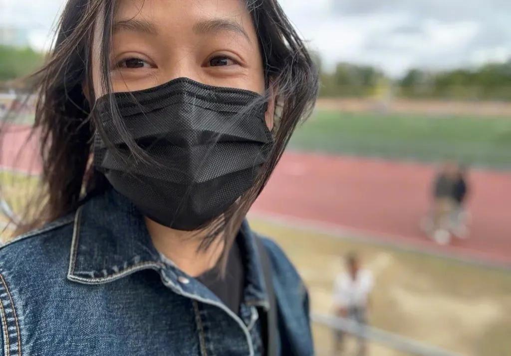 刘若英在社交媒体平台发文：哪有什麼四合院😂，視頻拍的是幾年前我老公和朋友合開的