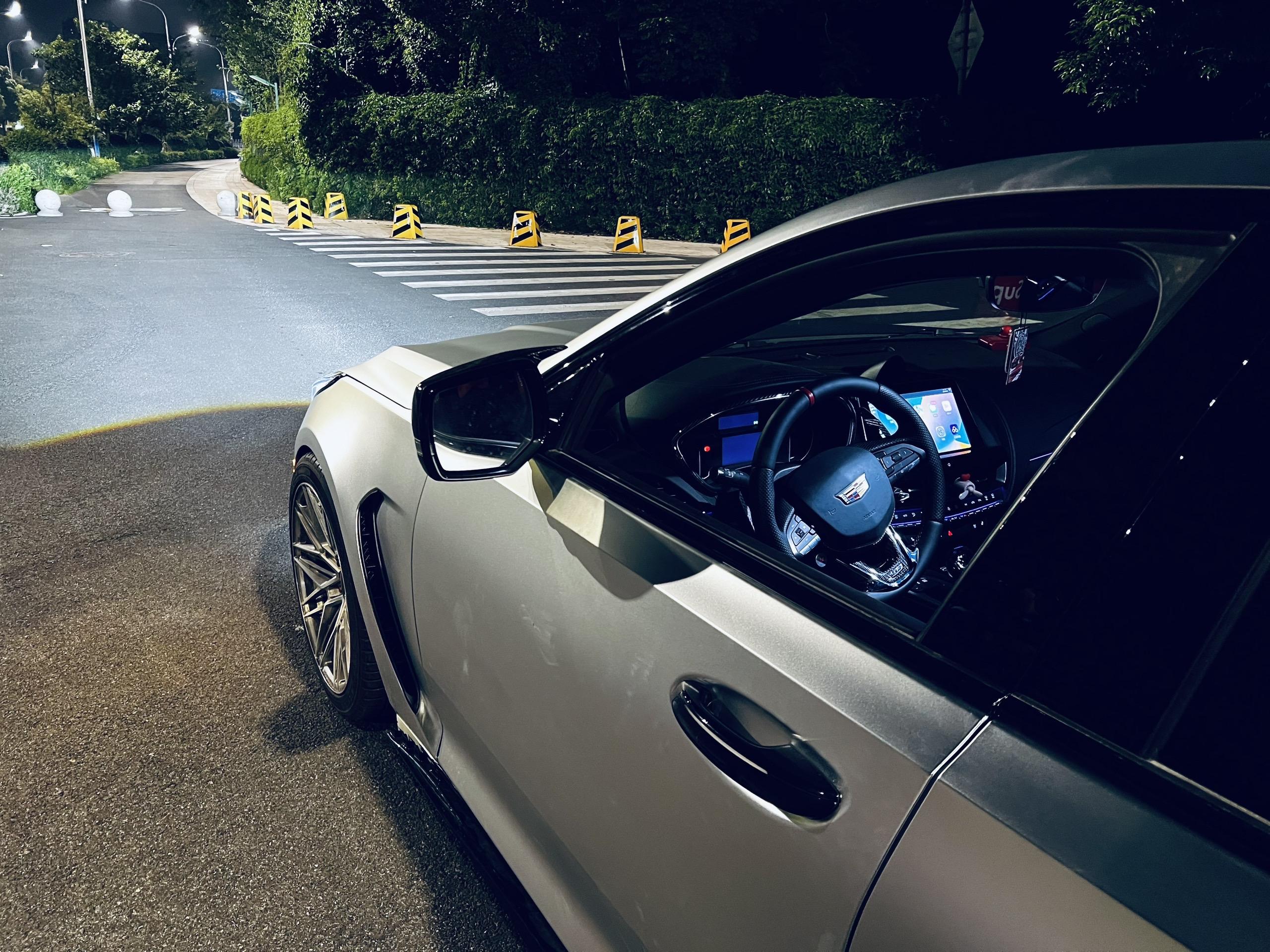 喜提新车，没有大连屏的新款Ct5