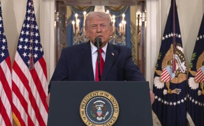 昨天，特朗普搞了一场让全世界屏息的20分钟讲话。大家本来以为，这位总统要么宣布对