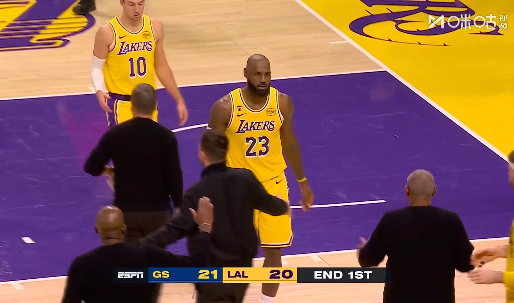 防守端还是要注意些。虽然对面没进。勇士vs湖人