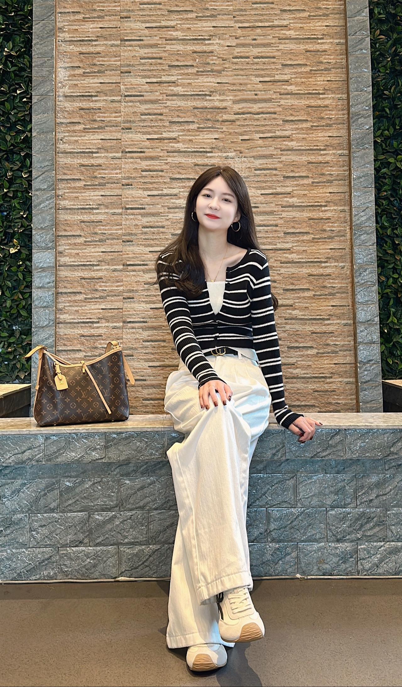 只要能睡得好吃得好平淡的日子里也会开满幸福的花两件套 针织衫