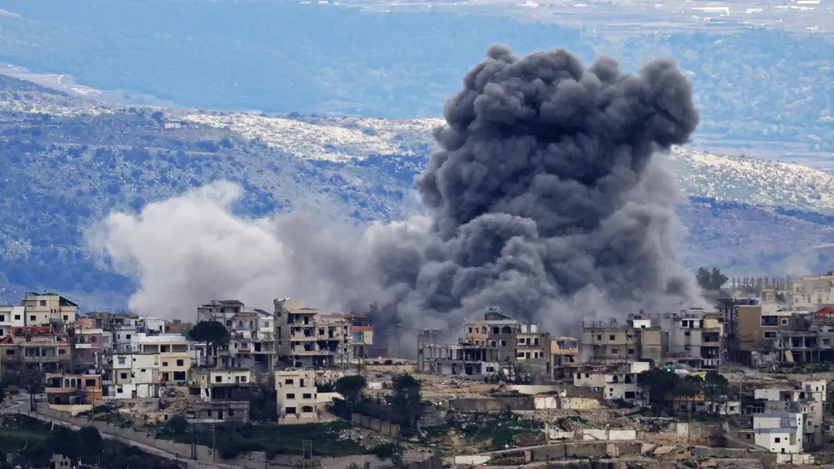 据半岛电视台报道，随着以色列与黎巴嫩之间定于美东时间下午5点生效的停火协议进入倒