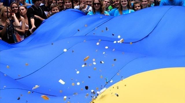 一位 乌克兰 华人表示，如果不是当初乌克兰，把航母把武器装备卖给中国提供技术的话