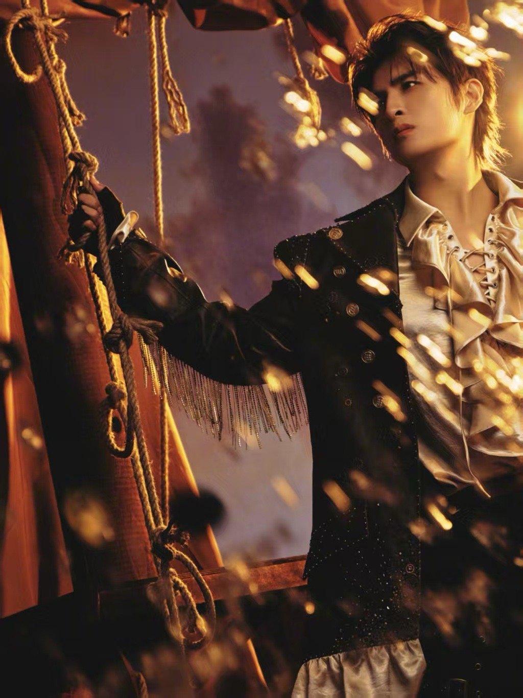 张远远行巡回演唱会 期待了这么久，今晚就能亲眼见到张远的舞台了，光是想到现场的氛